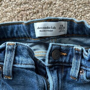 ABERCROMBIE relaxed fit straight jean
